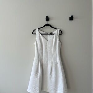 Taylor White V-neck Sleeveless Dress